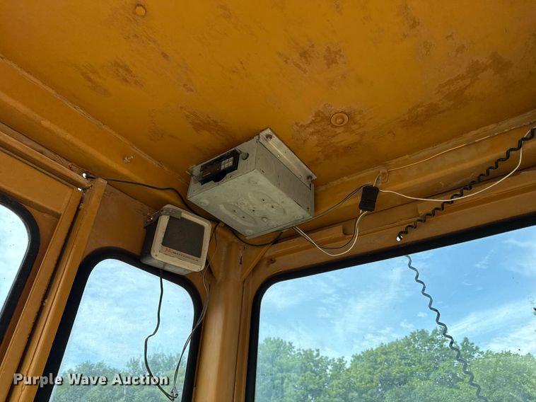 image for item ED4372 1973 Galion 503 Series L rigid frame motor grader