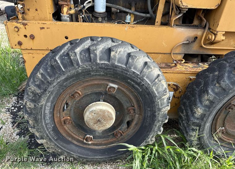 image for item ED4372 1973 Galion 503 Series L rigid frame motor grader