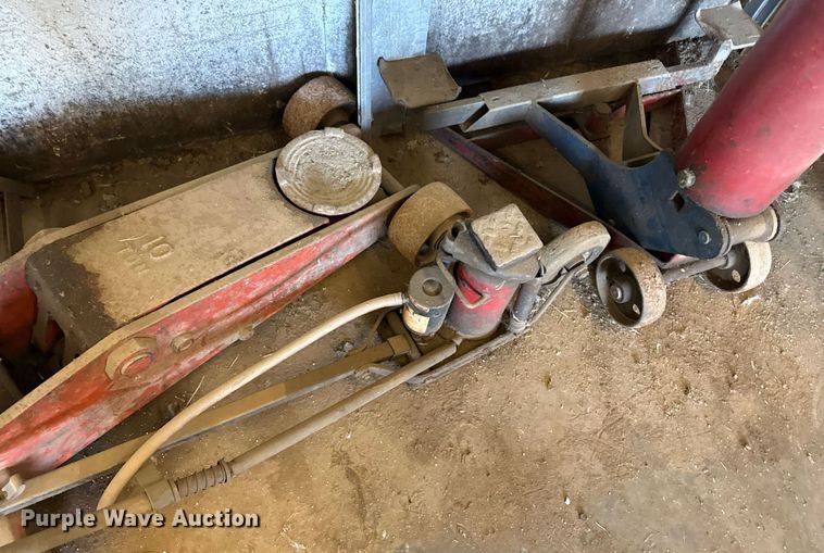 image for item ED4374 Floor jacks 