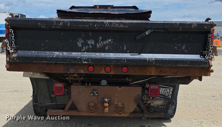 image for item EF3608 2011 Ford F550 XL Super Duty dump truck