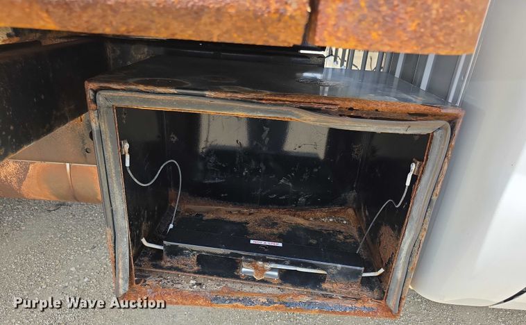 image for item EF3608 2011 Ford F550 XL Super Duty dump truck