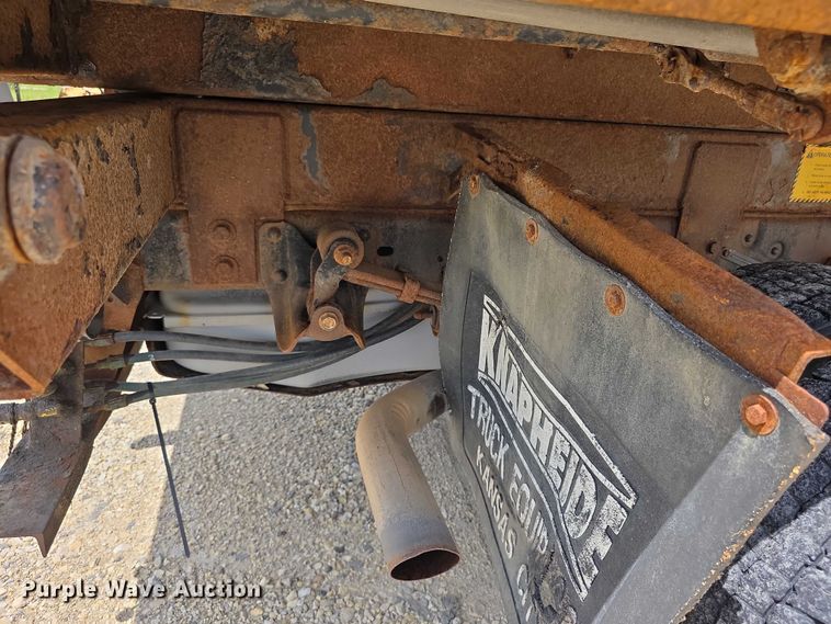 image for item EF3608 2011 Ford F550 XL Super Duty dump truck