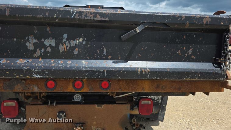 image for item EF3608 2011 Ford F550 XL Super Duty dump truck