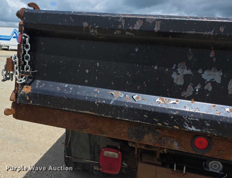image for item EF3608 2011 Ford F550 XL Super Duty dump truck