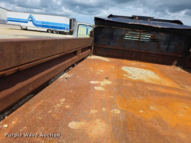 image for item EF3608 2011 Ford F550 XL Super Duty dump truck