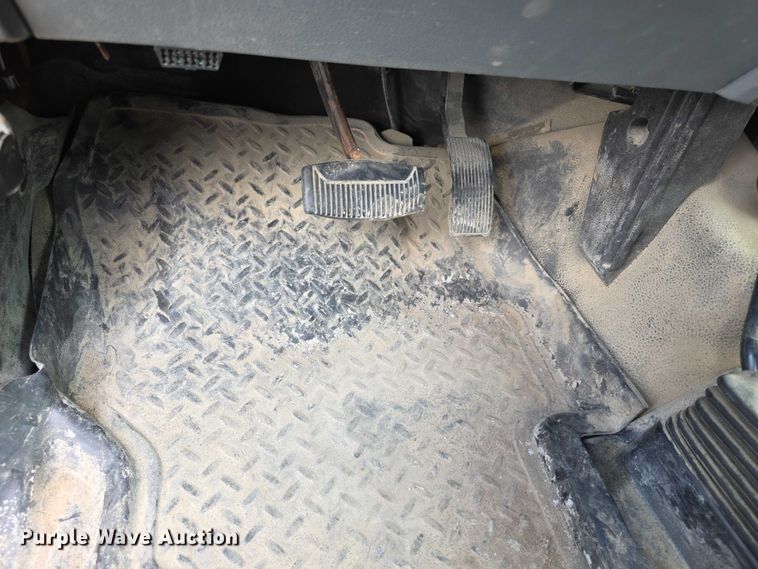 image for item EF3608 2011 Ford F550 XL Super Duty dump truck