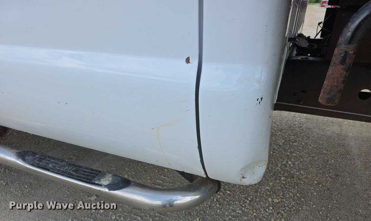 image for item EF3609 2010 Ford F550 XL Super Duty dump truck