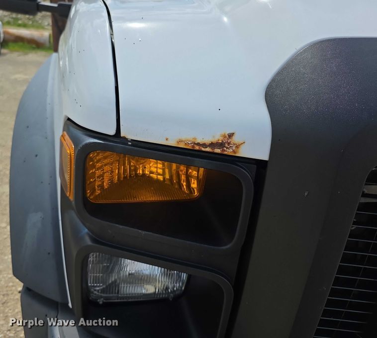image for item EF3609 2010 Ford F550 XL Super Duty dump truck