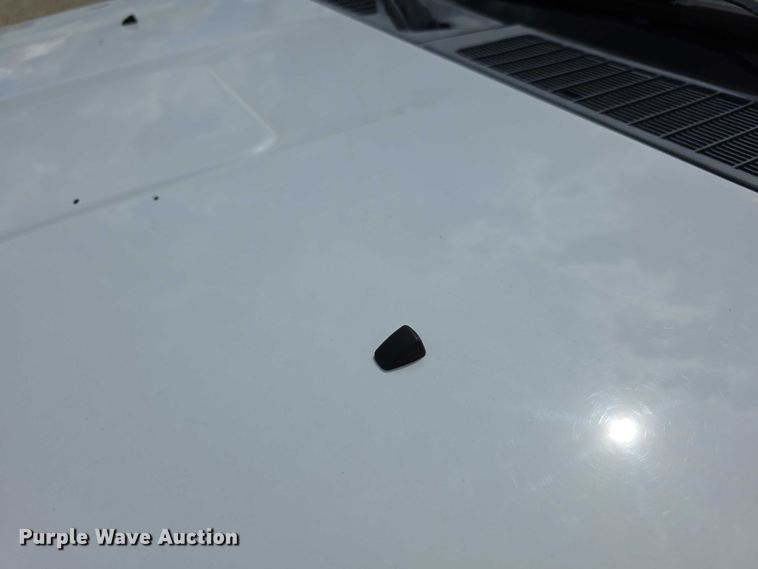 image for item EF3609 2010 Ford F550 XL Super Duty dump truck