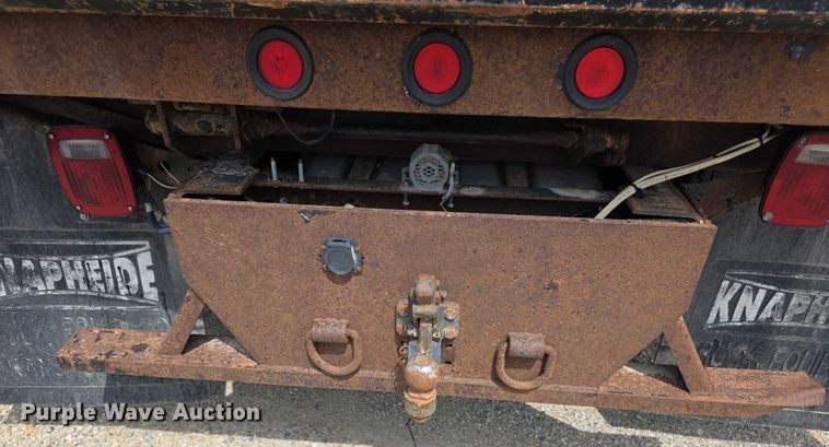 image for item EF3609 2010 Ford F550 XL Super Duty dump truck