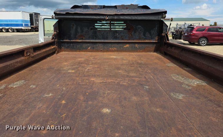 image for item EF3609 2010 Ford F550 XL Super Duty dump truck