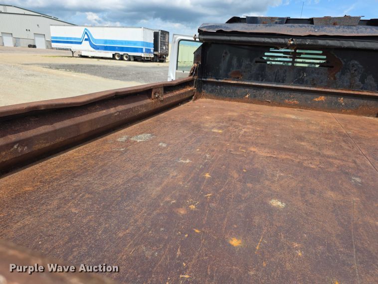 image for item EF3609 2010 Ford F550 XL Super Duty dump truck