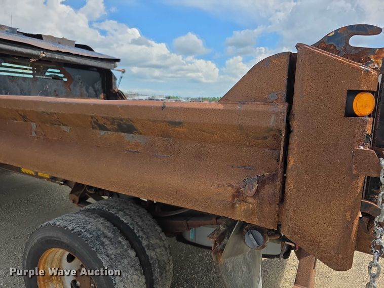 image for item EF3609 2010 Ford F550 XL Super Duty dump truck