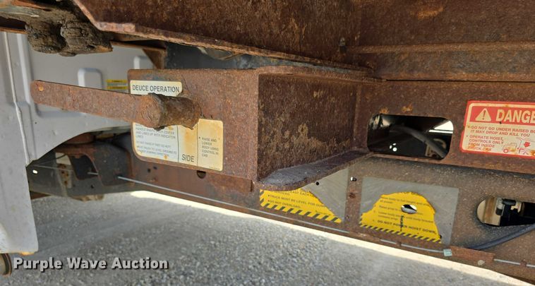 image for item EF3609 2010 Ford F550 XL Super Duty dump truck