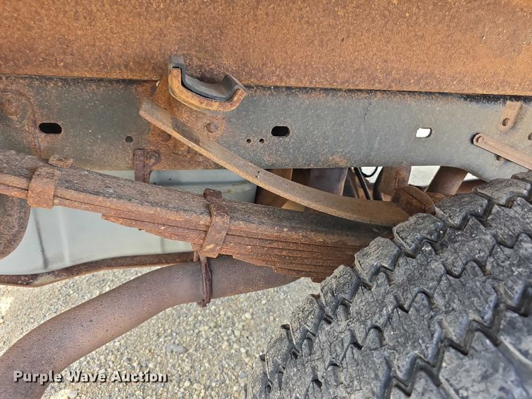 image for item EF3609 2010 Ford F550 XL Super Duty dump truck