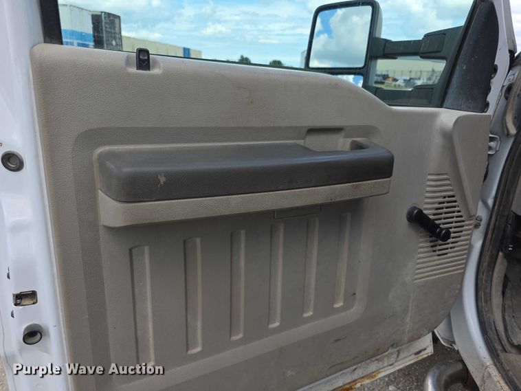 image for item EF3609 2010 Ford F550 XL Super Duty dump truck