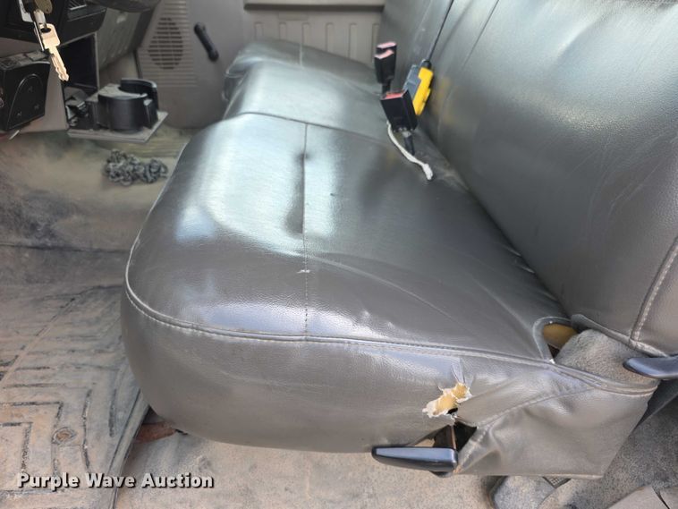 image for item EF3609 2010 Ford F550 XL Super Duty dump truck