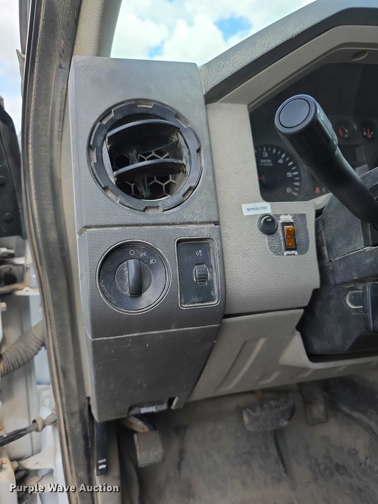 image for item EF3609 2010 Ford F550 XL Super Duty dump truck