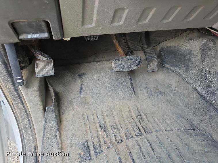 image for item EF3609 2010 Ford F550 XL Super Duty dump truck