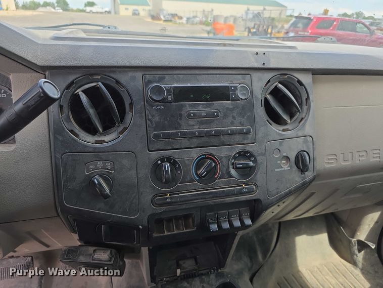 image for item EF3609 2010 Ford F550 XL Super Duty dump truck