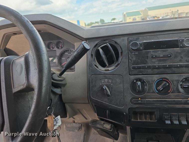 image for item EF3609 2010 Ford F550 XL Super Duty dump truck