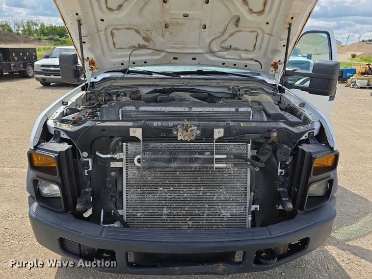 image for item EF3609 2010 Ford F550 XL Super Duty dump truck