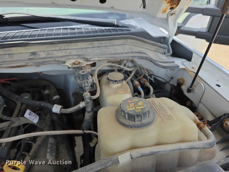 image for item EF3609 2010 Ford F550 XL Super Duty dump truck