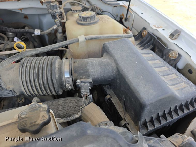 image for item EF3609 2010 Ford F550 XL Super Duty dump truck