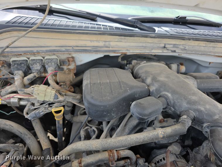 image for item EF3609 2010 Ford F550 XL Super Duty dump truck