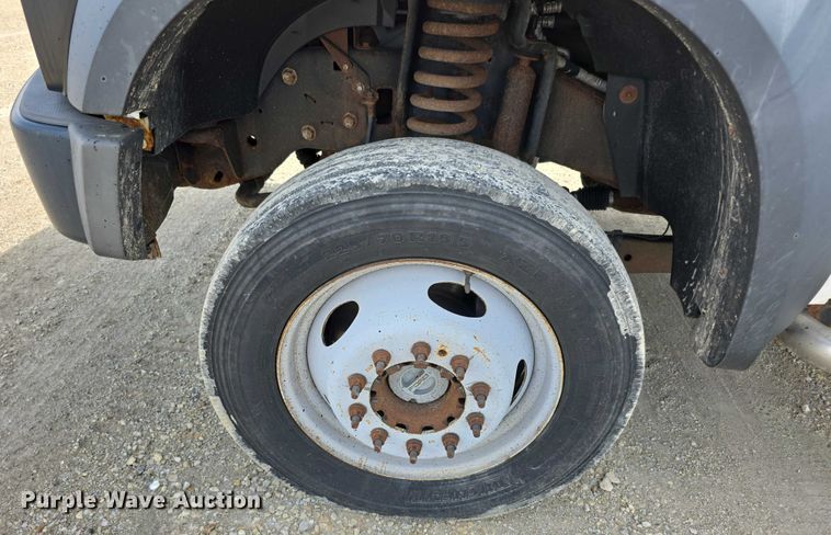 image for item EF3609 2010 Ford F550 XL Super Duty dump truck