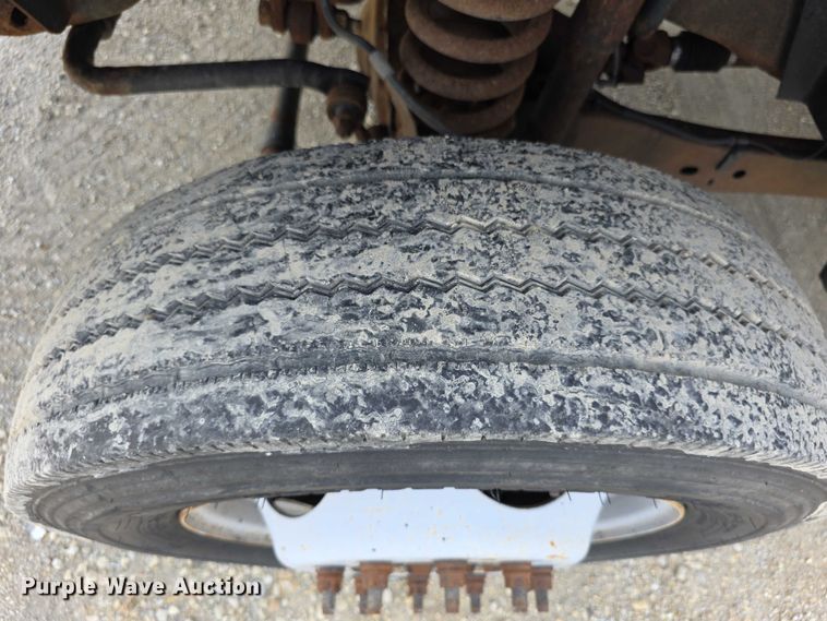 image for item EF3609 2010 Ford F550 XL Super Duty dump truck