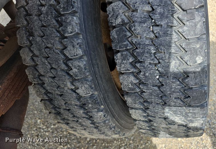 image for item EF3609 2010 Ford F550 XL Super Duty dump truck