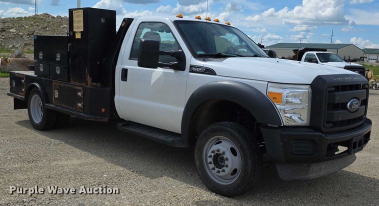 image for item EF3611 2013 Ford  F550 XL Super Duty flatbed truck