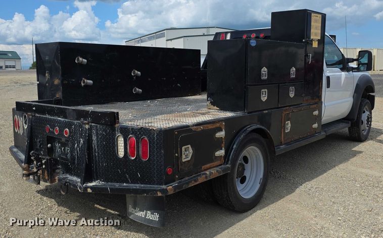 image for item EF3611 2013 Ford  F550 XL Super Duty flatbed truck