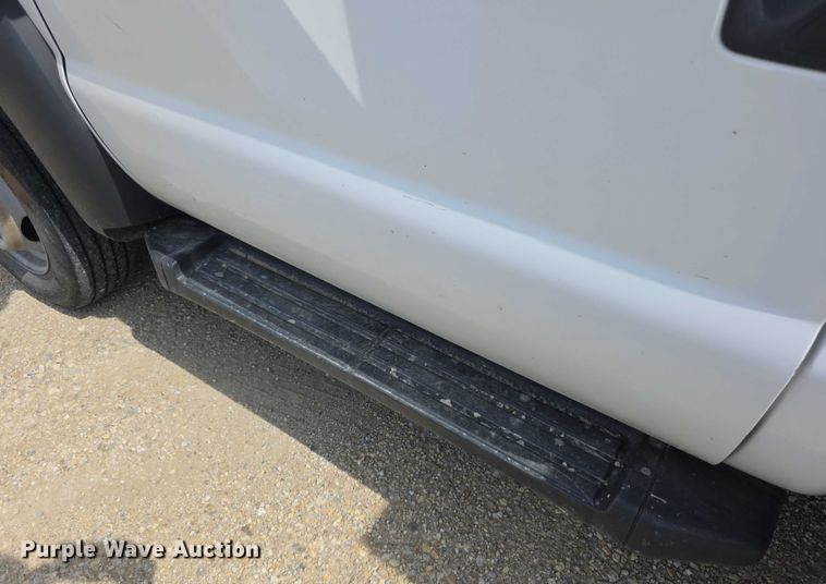 image for item EF3611 2013 Ford  F550 XL Super Duty flatbed truck