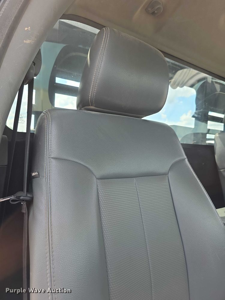 image for item EF3611 2013 Ford  F550 XL Super Duty flatbed truck