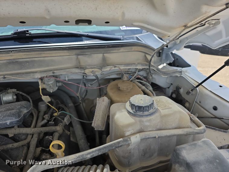 image for item EF3611 2013 Ford  F550 XL Super Duty flatbed truck