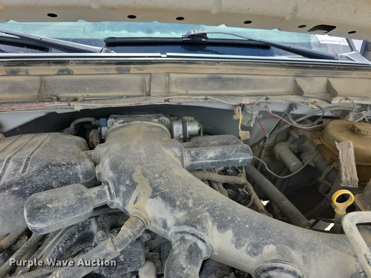 image for item EF3611 2013 Ford  F550 XL Super Duty flatbed truck