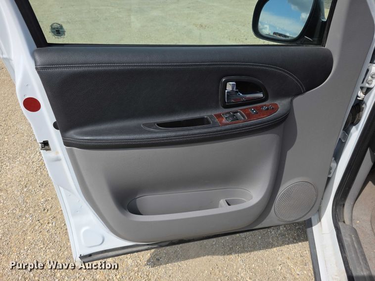 image for item EF3612 2007 Chevrolet Uplander LS van