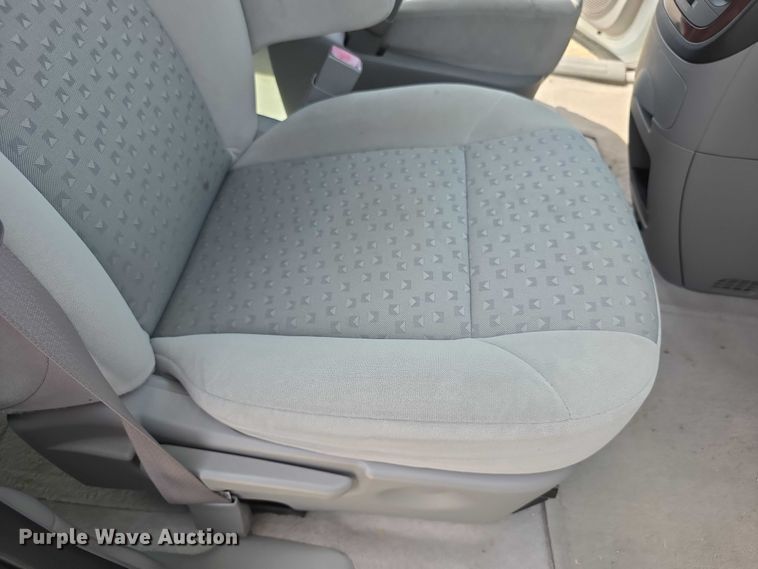 image for item EF3612 2007 Chevrolet Uplander LS van