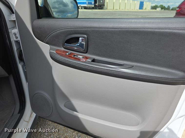 image for item EF3612 2007 Chevrolet Uplander LS van