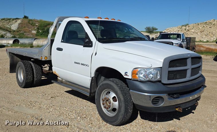 image for item EF3614 2005 Dodge Ram 3500 flatbed pickup truck