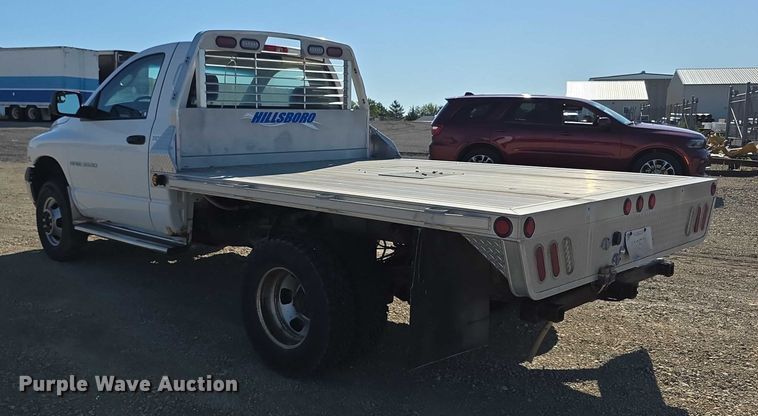 image for item EF3614 2005 Dodge Ram 3500 flatbed pickup truck