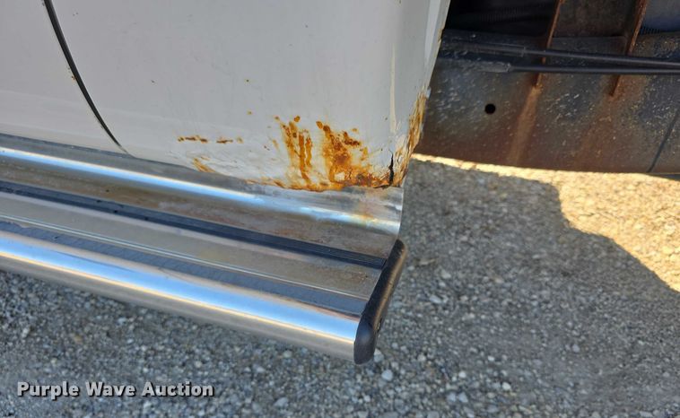 image for item EF3614 2005 Dodge Ram 3500 flatbed pickup truck