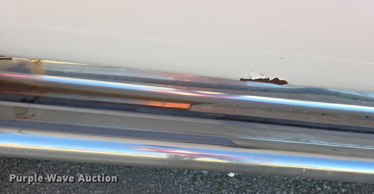 image for item EF3614 2005 Dodge Ram 3500 flatbed pickup truck