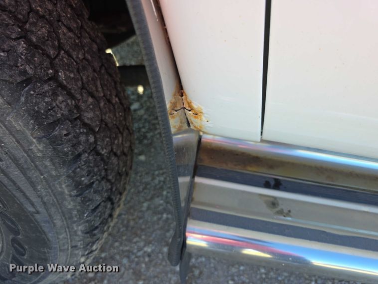 image for item EF3614 2005 Dodge Ram 3500 flatbed pickup truck