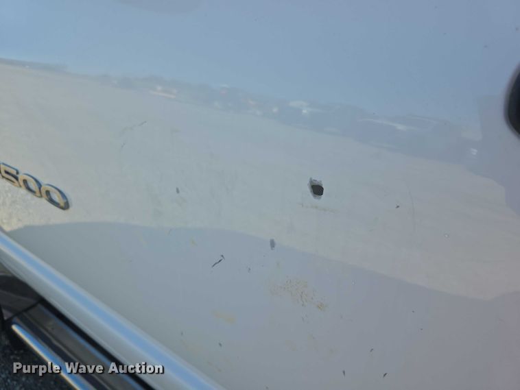 image for item EF3614 2005 Dodge Ram 3500 flatbed pickup truck