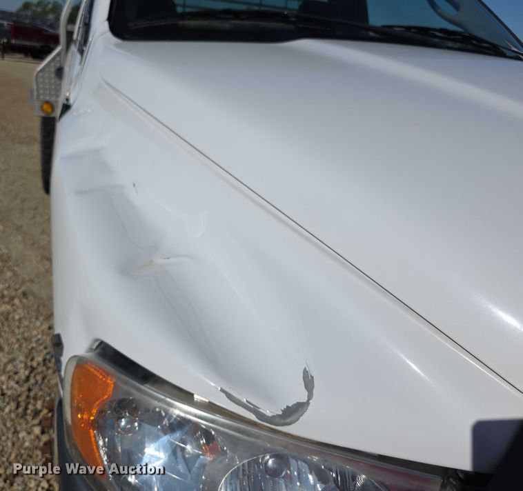 image for item EF3614 2005 Dodge Ram 3500 flatbed pickup truck