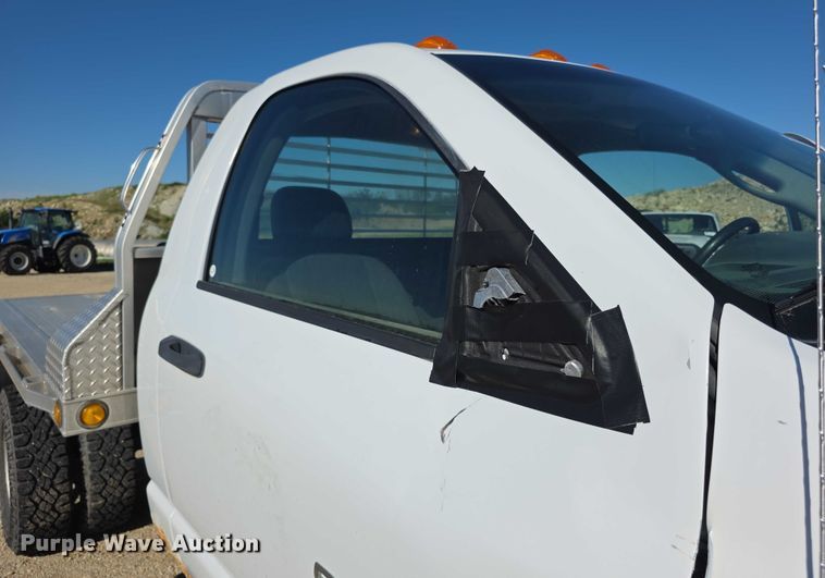image for item EF3614 2005 Dodge Ram 3500 flatbed pickup truck