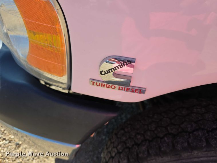 image for item EF3614 2005 Dodge Ram 3500 flatbed pickup truck